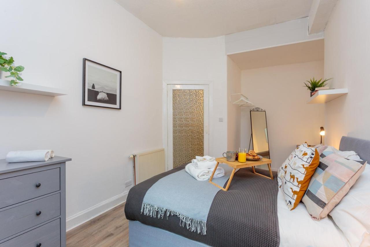 Stylish Apartment At The Edge Of Meadows Park Edinburgh Exterior photo